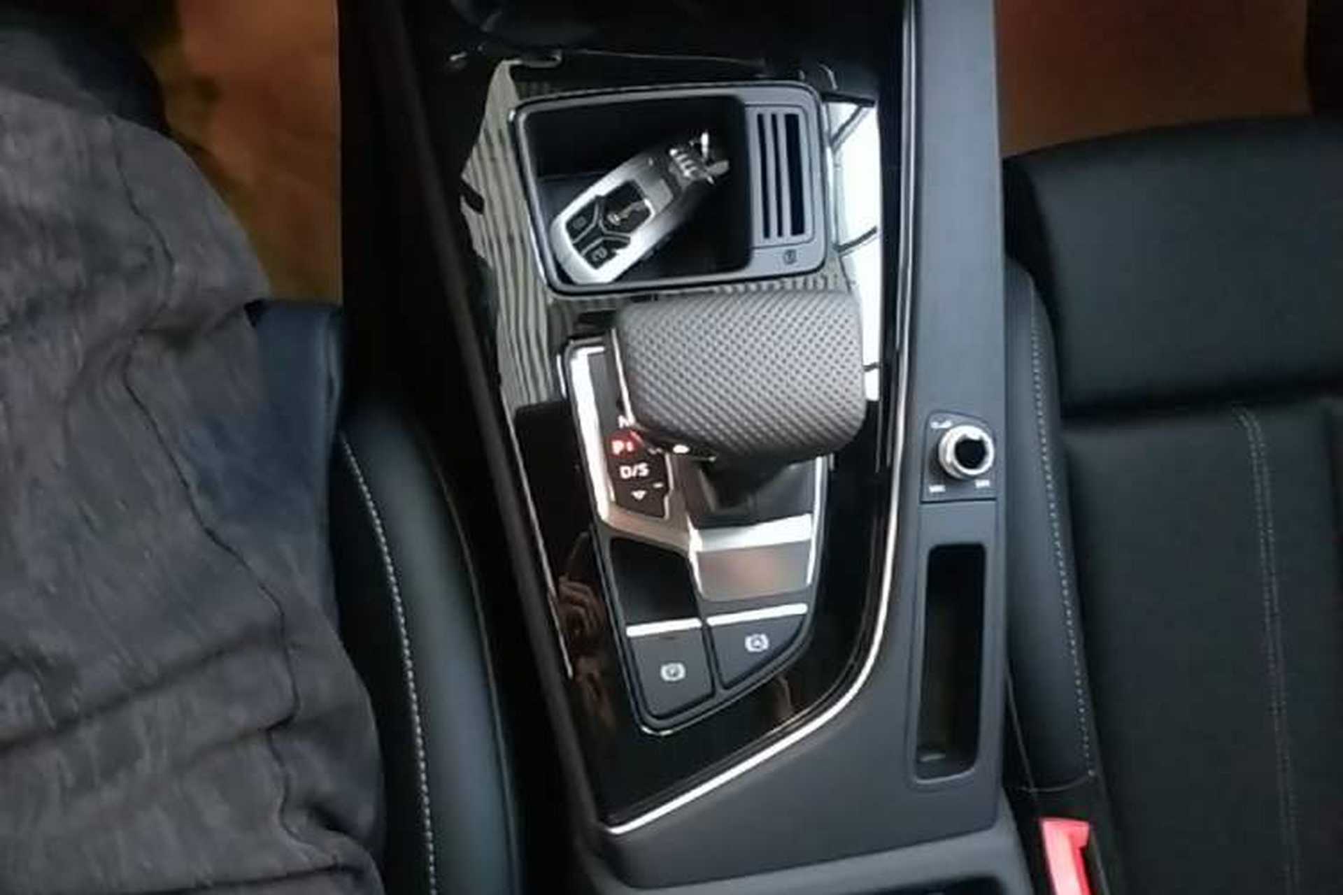 Used Audi A4L 2024 40 TFSI Luxury Dynamic Edition Gear Lever