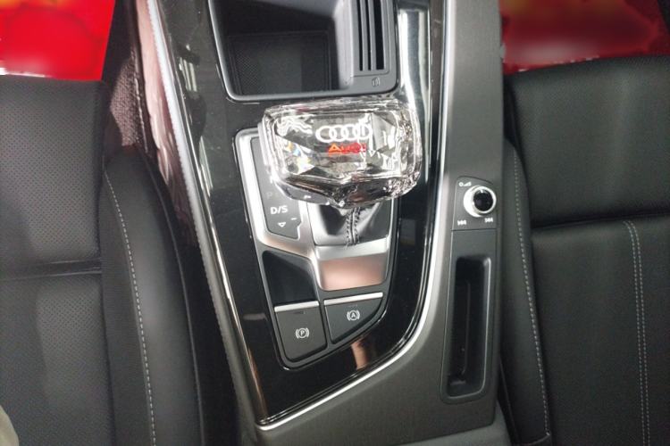 Used Audi A4L 2024 40 TFSI Luxury Dynamic Edition Gear Lever