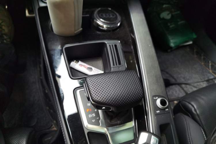 Used Audi A4L 2024 40 TFSI Luxury Dynamic Edition Gear Lever