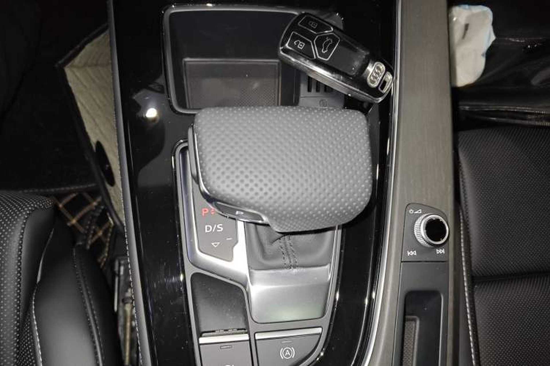 Used Audi A4L 2024 40 TFSI Luxury Dynamic Edition Gear Lever