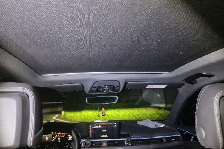 Used Audi A4L 2024 40 TFSI Luxury Dynamic Edition Headliner