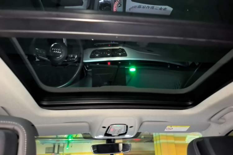 Used Audi A4L 2024 40 TFSI Fashion Dynamic Model Headliner