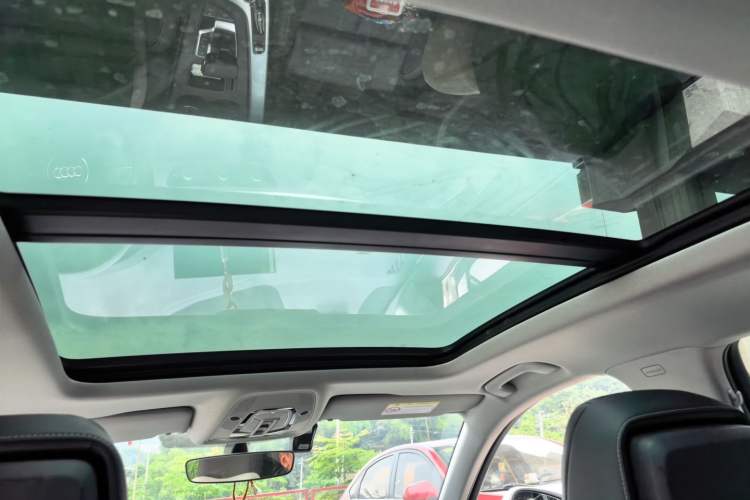 Used Audi A4L 2024 40 TFSI Fashion Dynamic Model Headliner
