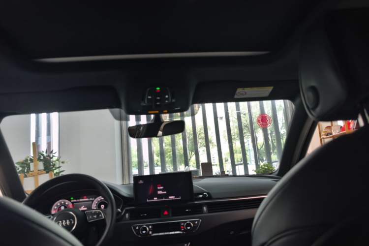 Used Audi A4L 2024 40 TFSI Luxury Dynamic Edition Headliner
