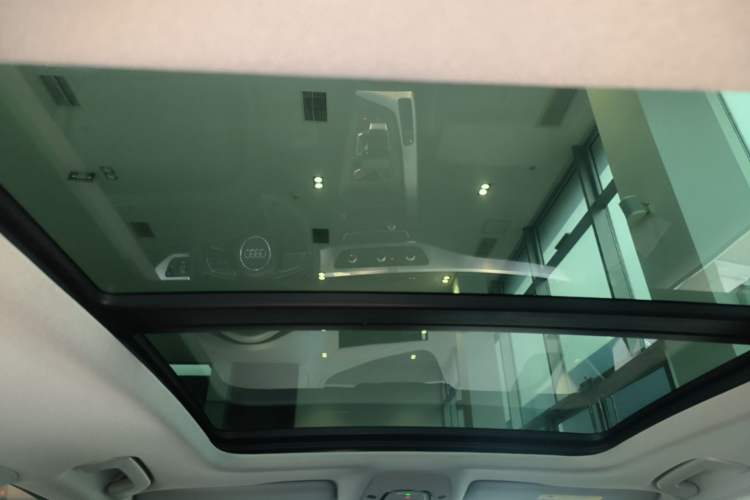 Used Audi A4L 2024 40 TFSI Fashion Dynamic Model Headliner