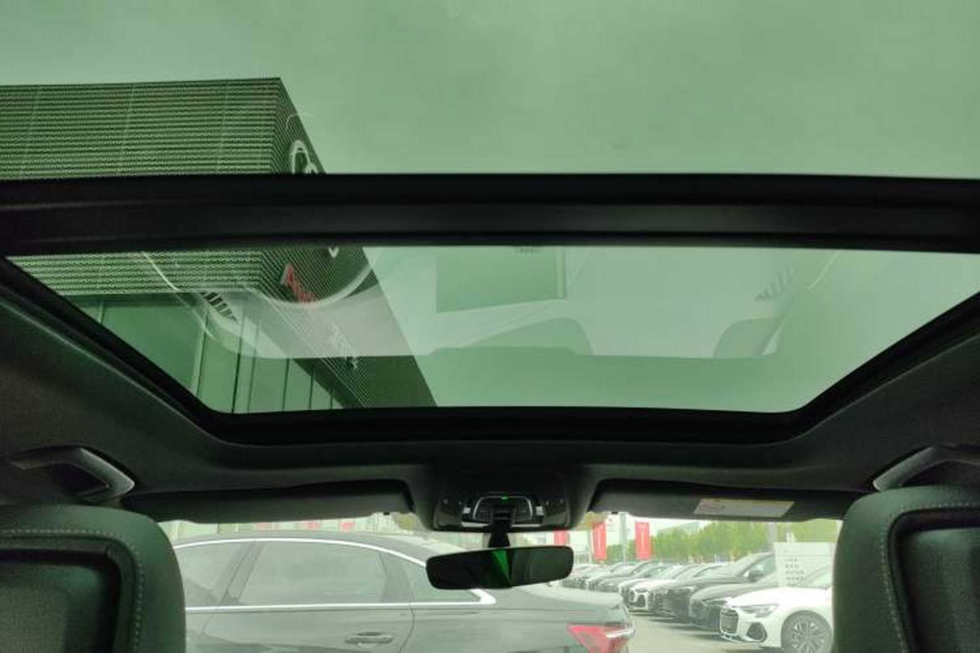Used Audi A4L 2024 40 TFSI Luxury Dynamic Edition Headliner