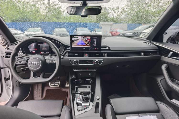 Used Audi A4L 2024 40 TFSI Luxury Dynamic Edition Interior 1