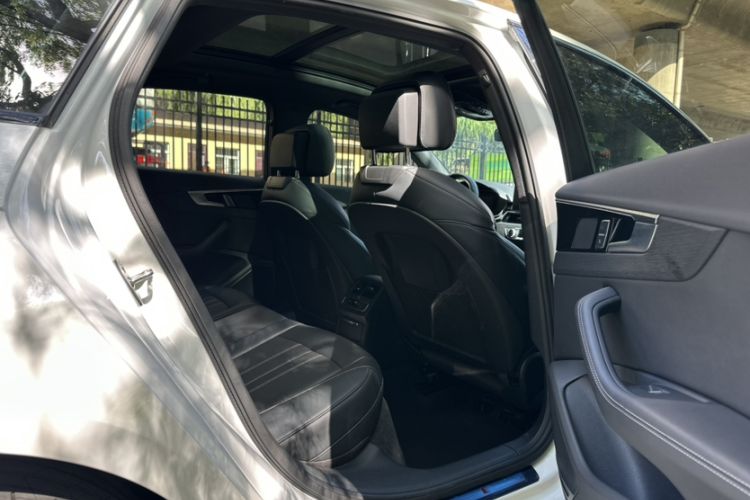 Used Audi A4L 2024 40 TFSI Luxury Dynamic Edition Interior 1
