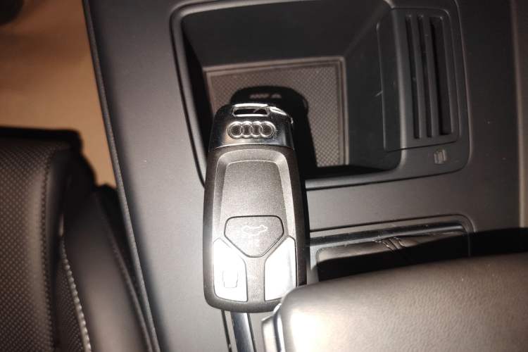 Used Audi A4L 2024 40 TFSI Fashion Dynamic Model Interior 1