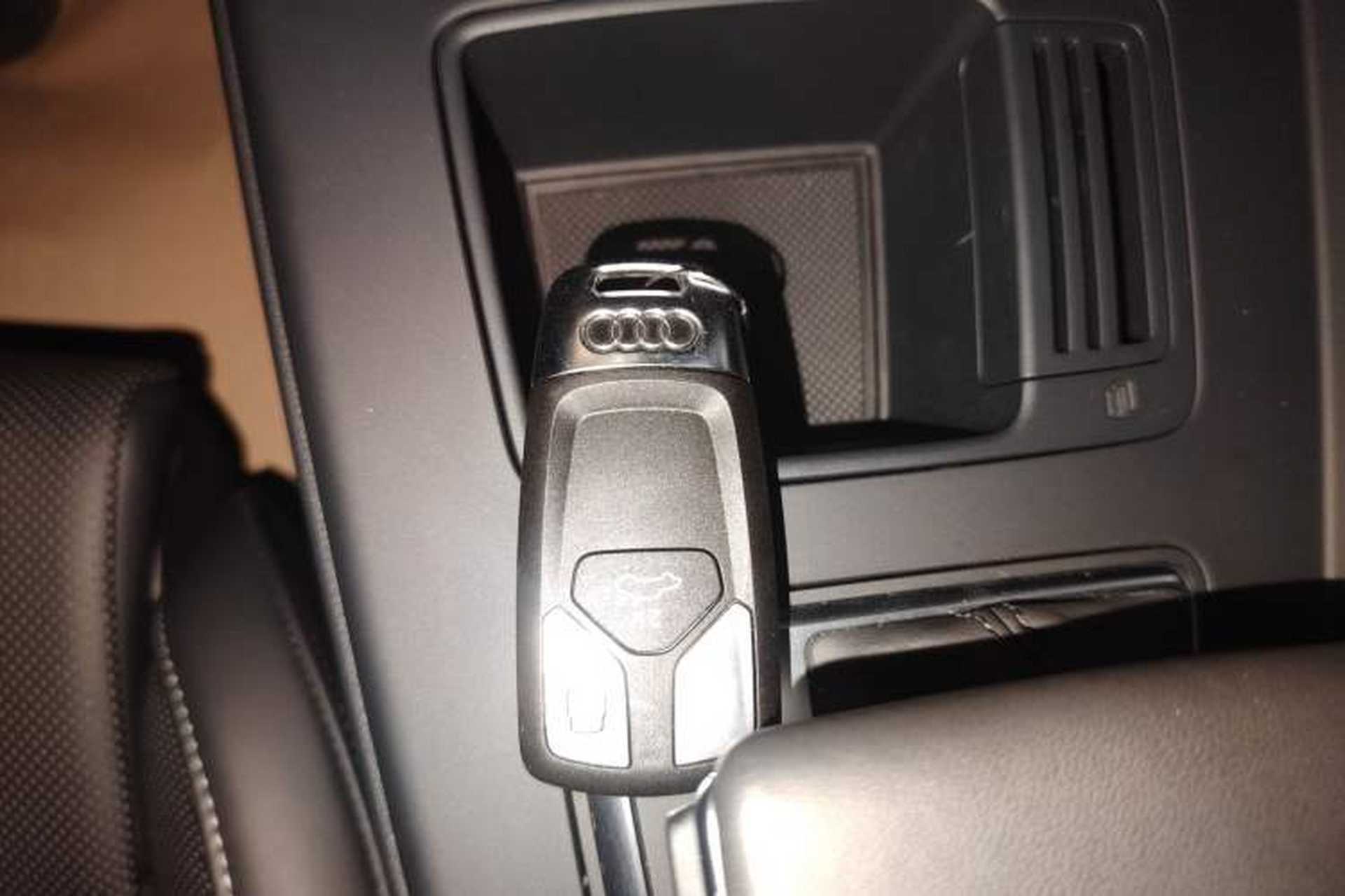 Used Audi A4L 2024 40 TFSI Fashion Dynamic Model Interior 1