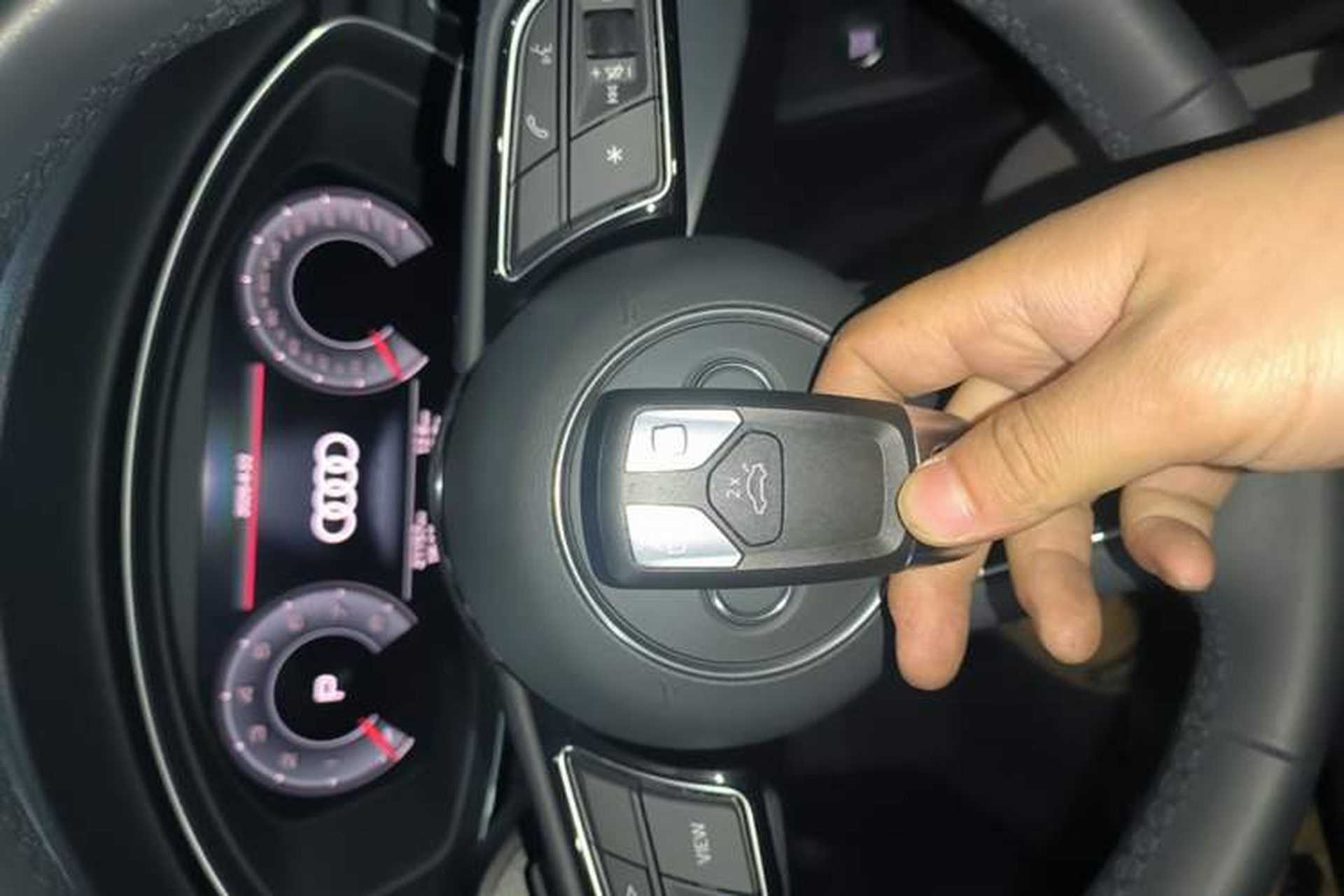 Used Audi A4L 2024 40 TFSI Fashion Dynamic Model Interior 1