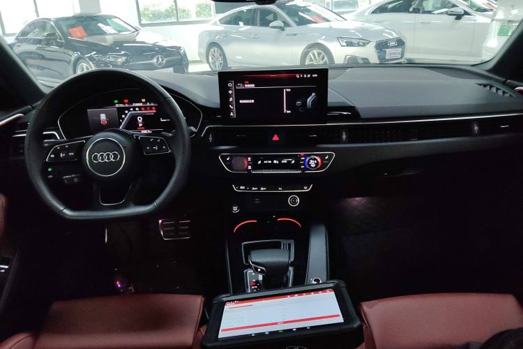 Used Audi A4L 2024 40 TFSI Luxury Dynamic Edition Interior 2