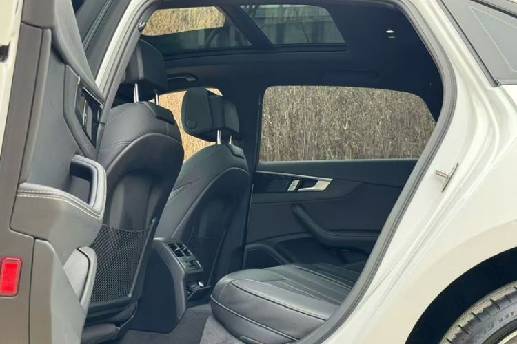 Used Audi A4L 2024 40 TFSI Luxury Dynamic Edition Interior 2