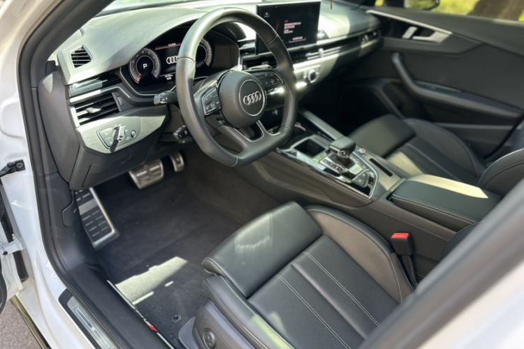 Used Audi A4L 2024 40 TFSI Luxury Dynamic Edition Interior 2