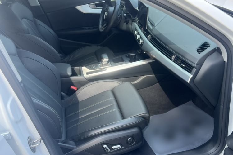 Used Audi A4L 2024 40 TFSI Fashion Dynamic Model Interior 2