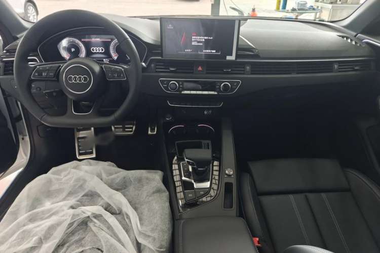 Used Audi A4L 2024 40 TFSI Luxury Dynamic Edition Interior 2