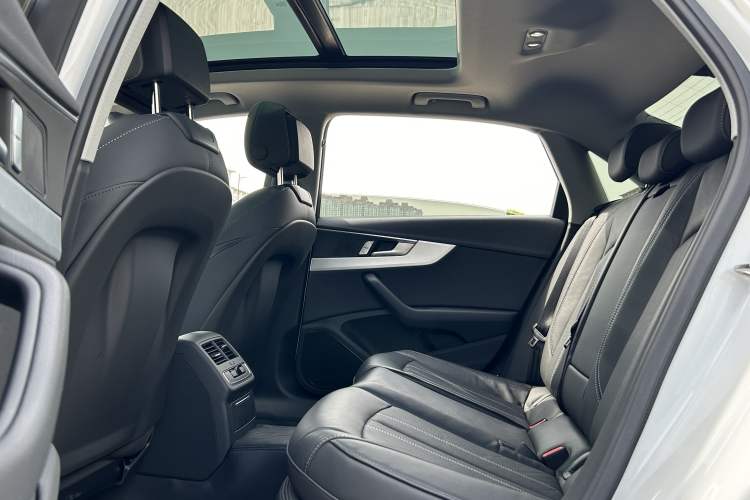 Used Audi A4L 2024 40 TFSI Fashion Dynamic Model Interior 2
