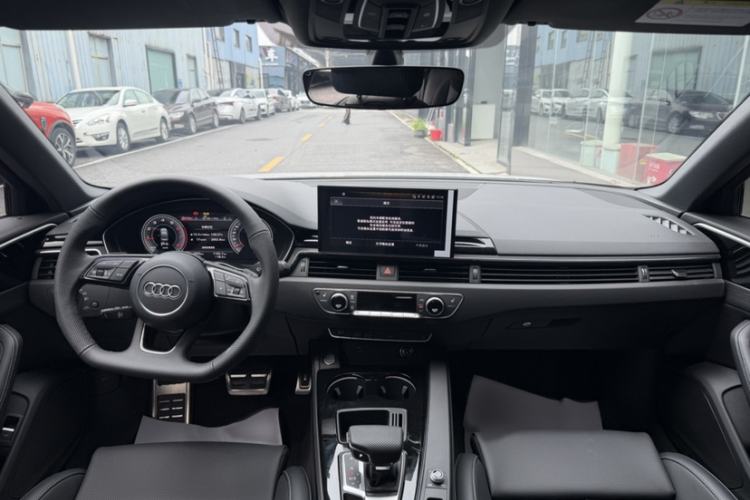 Used Audi A4L 2024 40 TFSI Luxury Dynamic Edition Interior 2