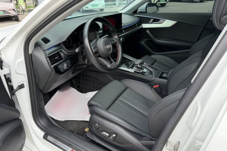 Used Audi A4L 2024 40 TFSI Fashion Dynamic Model Interior 2