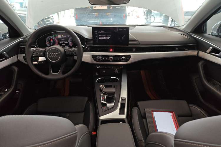 Used Audi A4L 2024 40 TFSI Fashion Dynamic Model Interior 2