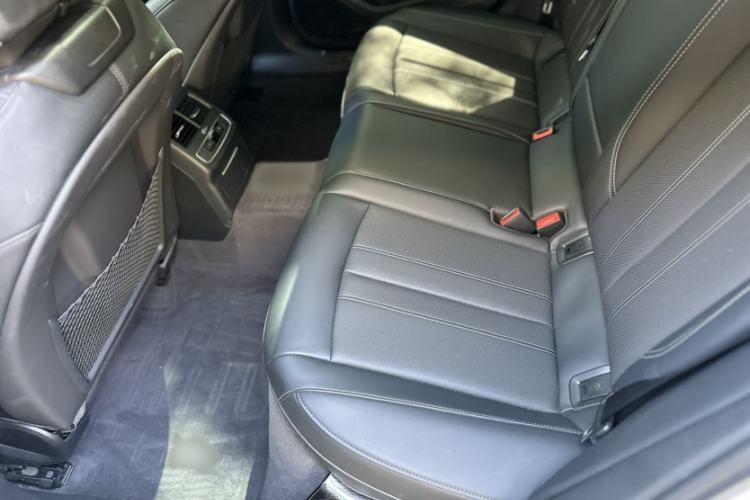 Used Audi A4L 2024 40 TFSI Luxury Dynamic Edition Interior 3
