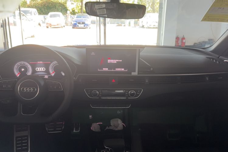 Used Audi A4L 2024 40 TFSI Luxury Dynamic Edition Interior 3