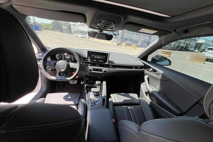 Used Audi A4L 2024 40 TFSI Luxury Dynamic Edition Interior 3