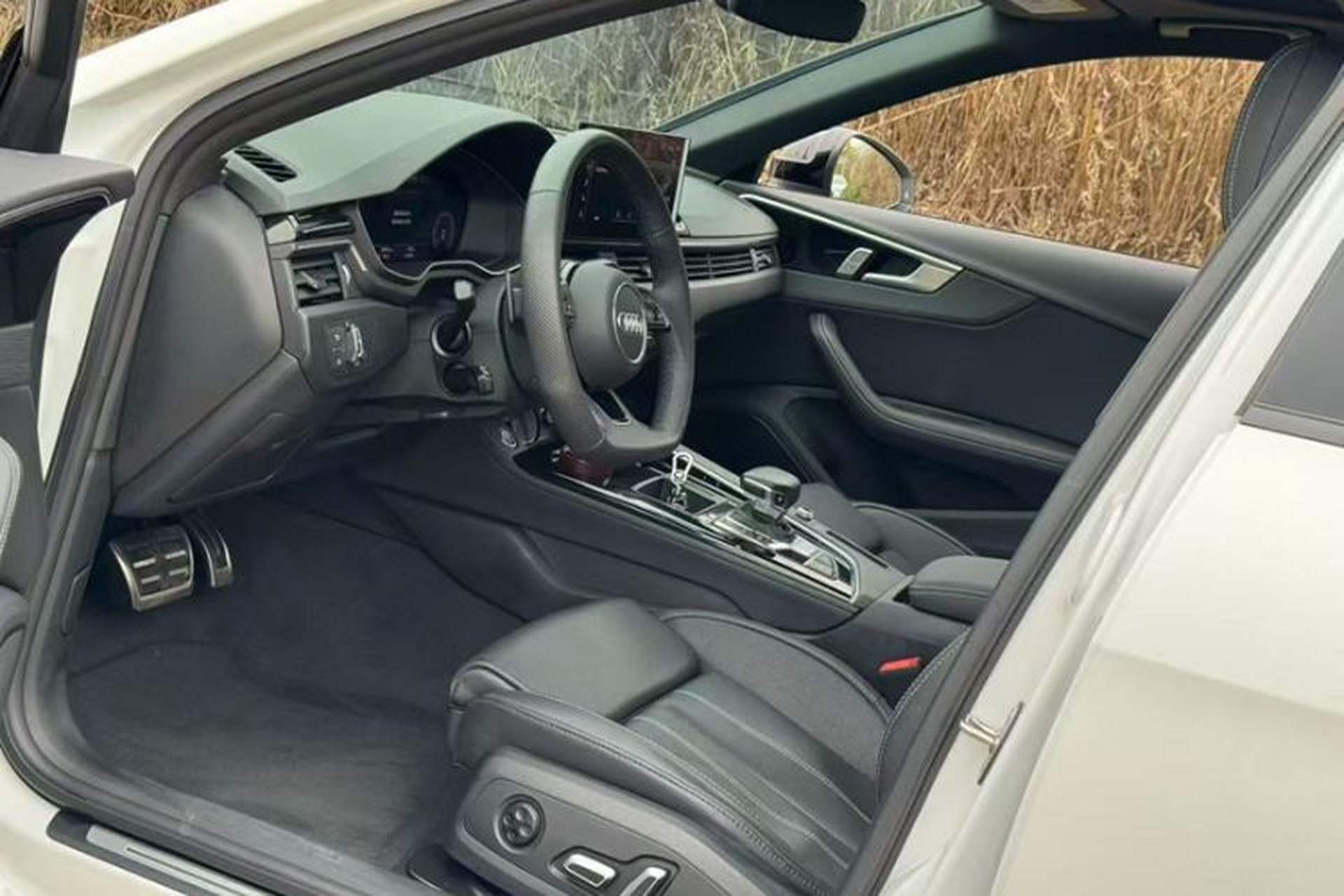 Used Audi A4L 2024 40 TFSI Luxury Dynamic Edition Interior 4