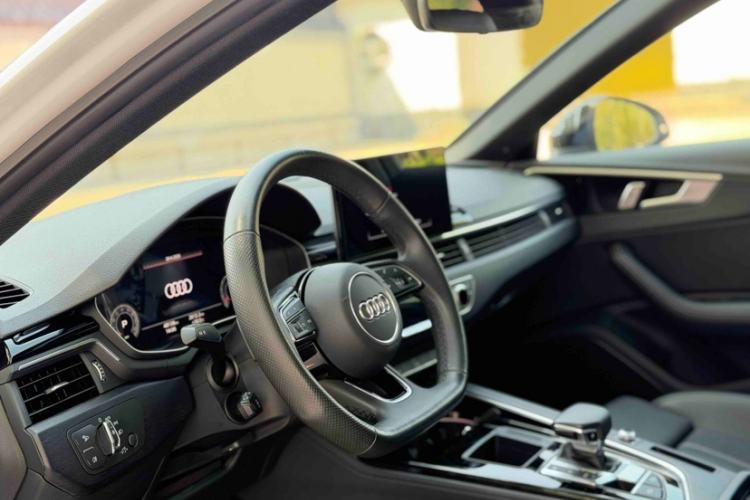 Used Audi A4L 2024 40 TFSI Luxury Dynamic Edition Interior 4