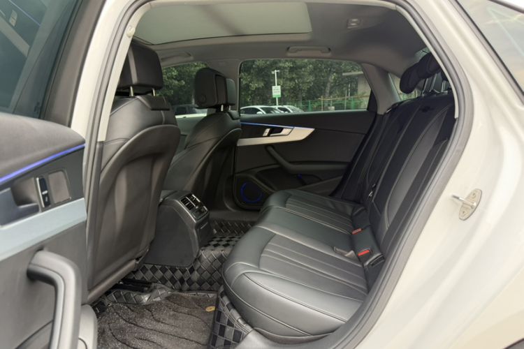 Used Audi A4L 2024 40 TFSI Fashion Dynamic Model Interior 4