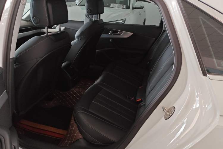 Used Audi A4L 2024 40 TFSI Fashion Dynamic Model Interior 4