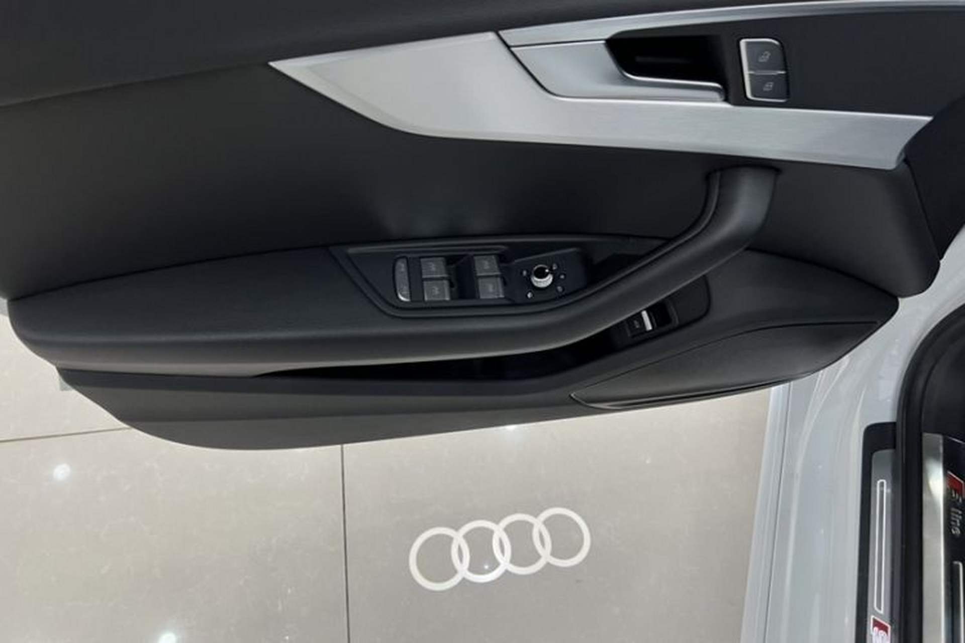 Used Audi A4L 2024 40 TFSI Fashion Dynamic Model Interior 5