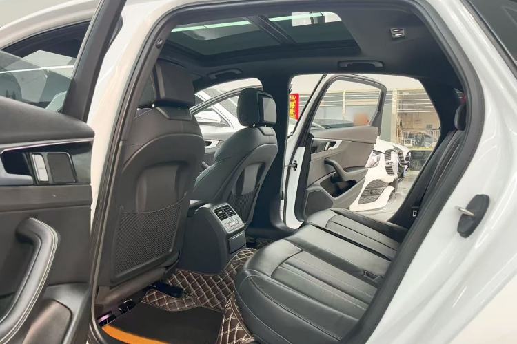 Used Audi A4L 2024 40 TFSI Luxury Dynamic Edition Interior 6