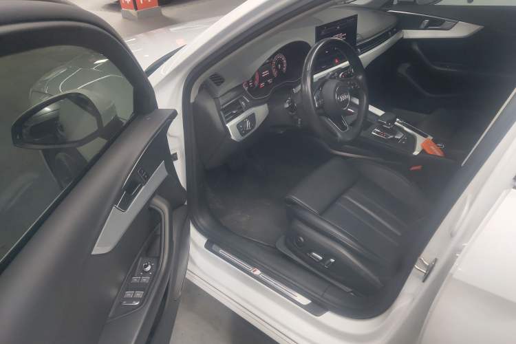 Used Audi A4L 2024 40 TFSI Fashion Dynamic Model Interior 6