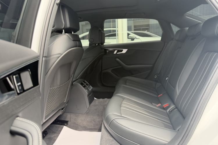 Used Audi A4L 2024 40 TFSI Luxury Dynamic Edition Interior 6