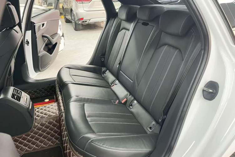 Used Audi A4L 2024 40 TFSI Luxury Dynamic Edition Interior 7