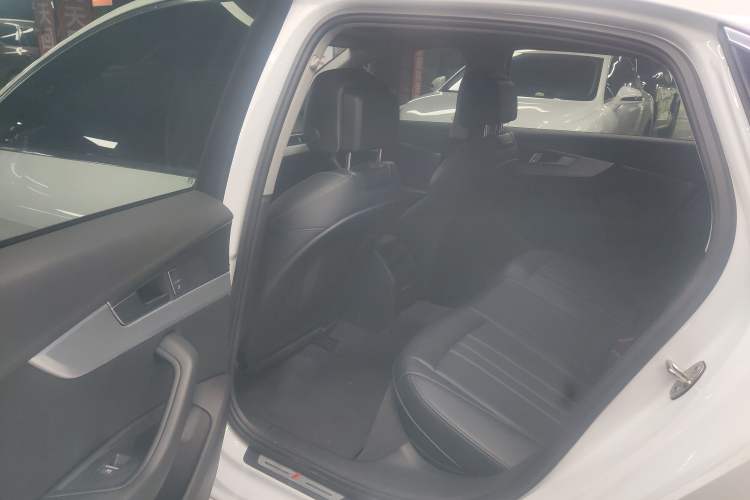 Used Audi A4L 2024 40 TFSI Fashion Dynamic Model Interior 7
