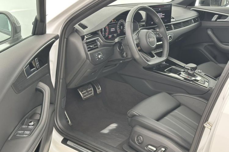 Used Audi A4L 2024 40 TFSI Luxury Dynamic Edition Interior 7