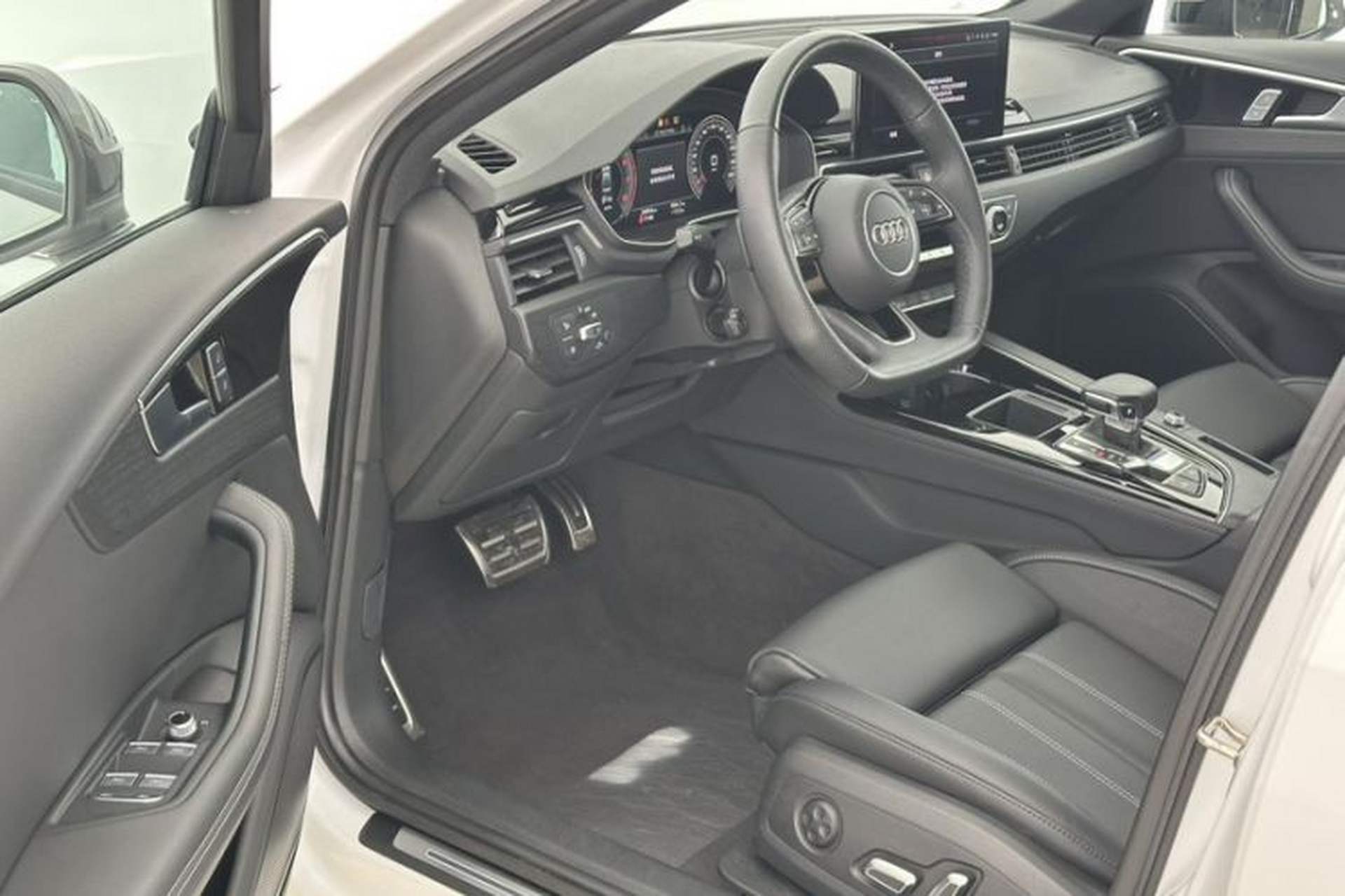 Used Audi A4L 2024 40 TFSI Luxury Dynamic Edition Interior 7