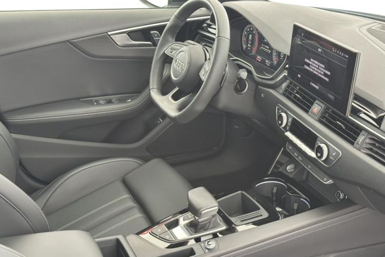Used Audi A4L 2024 40 TFSI Luxury Dynamic Edition Interior 8