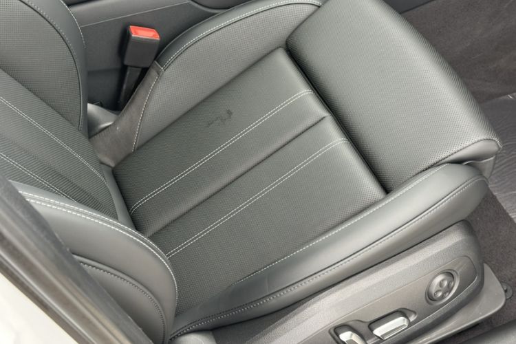 Used Audi A4L 2024 40 TFSI Luxury Dynamic Edition Interior 8