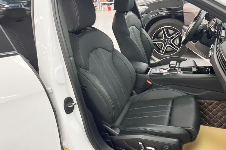 Used Audi A4L 2024 40 TFSI Luxury Dynamic Edition Interior 9