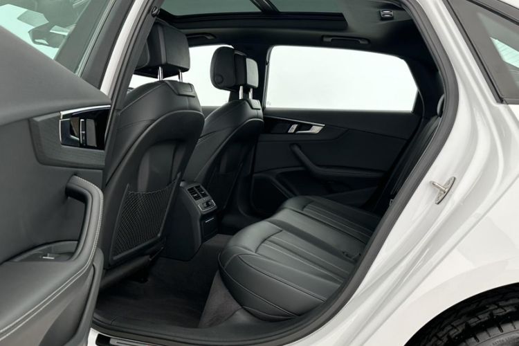 Used Audi A4L 2024 40 TFSI Luxury Dynamic Edition Interior 9