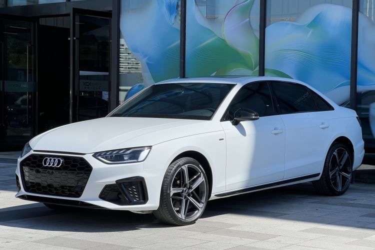 Audi A4L 2024 40 TFSI Luxury Dynamic Edition