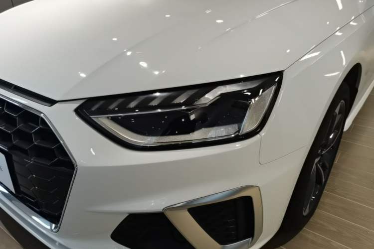 Used Audi A4L 2024 40 TFSI Fashion Dynamic Model Left Front Headlight