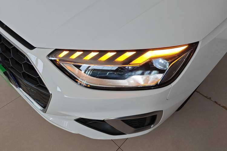 Used Audi A4L 2024 40 TFSI Fashion Dynamic Model Left Front Headlight