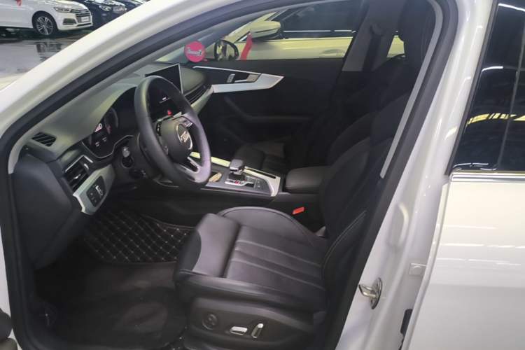 Used Audi A4L 2024 40 TFSI Fashion Dynamic Model Left Front Seat