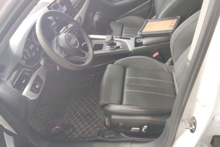 Used Audi A4L 2024 40 TFSI Fashion Dynamic Model Left Front Seat