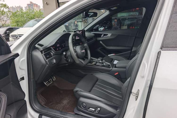 Used Audi A4L 2024 40 TFSI Luxury Dynamic Edition Left Front Seat