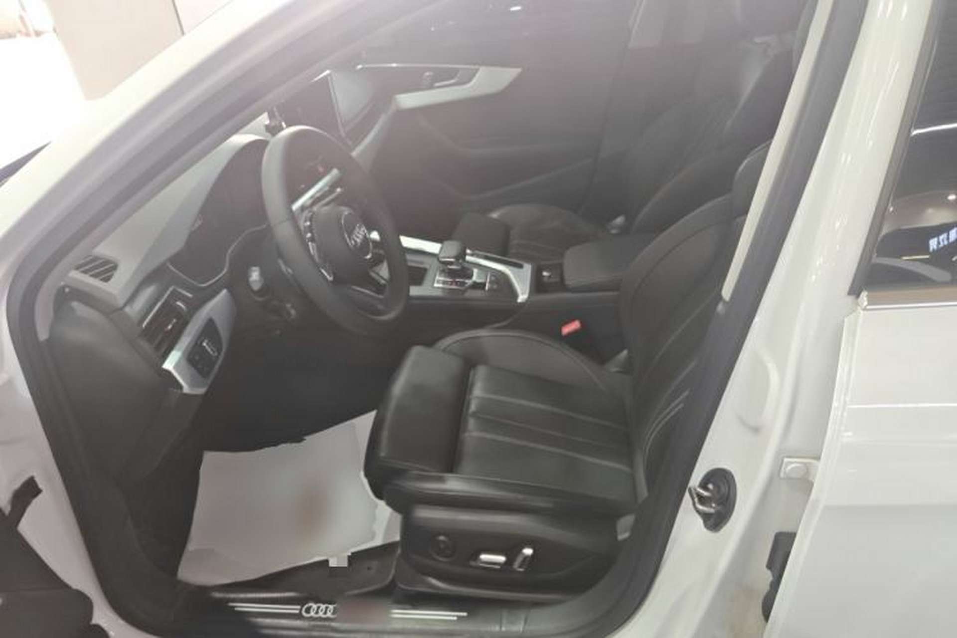 Used Audi A4L 2024 40 TFSI Fashion Dynamic Model Left Front Seat